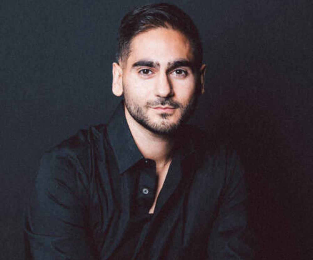 Book Alex Banayan, concept image.