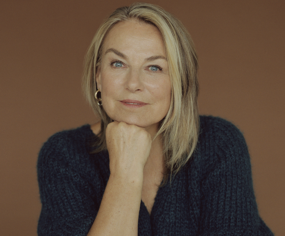 Book Esther Perel, concept image.