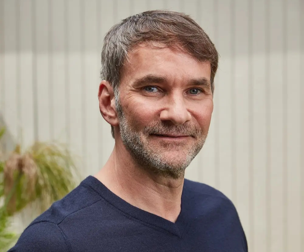 Book Keith Ferrazzi, concept image.