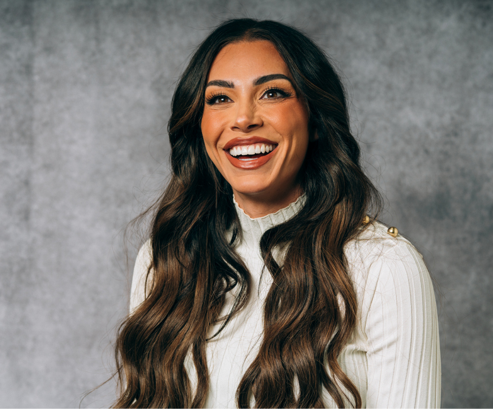 Book Leila Hormozi, concept image.