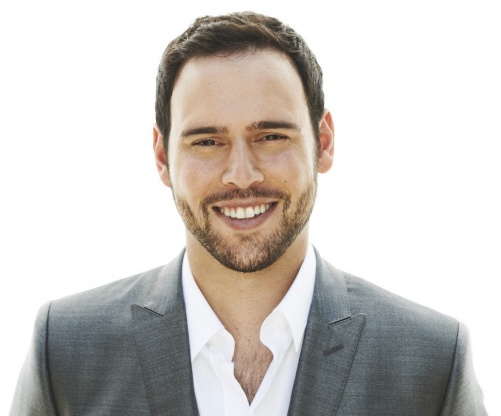 Book Scooter Braun, concept image.