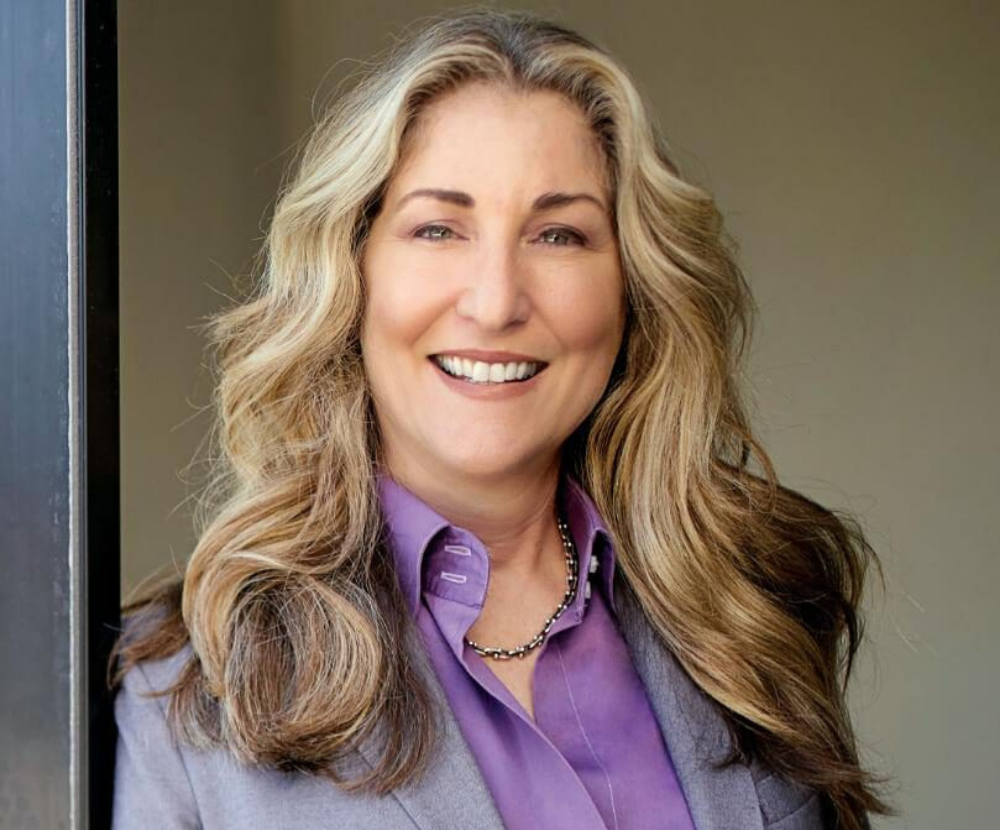 Book Tiffani Bova, concept image.